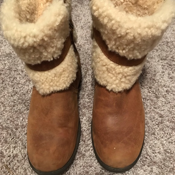 UGG Leather Booties - Picture 2 of 4